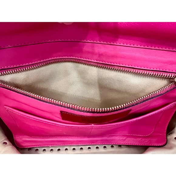 Valentino Garavani Vitello Medium Rockstud Tote in Pink - Picture 10 of 14